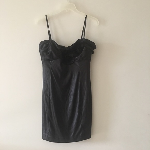 Black Sweetheart Neckline Ruffles Mini Dress - Picture 1 of 4